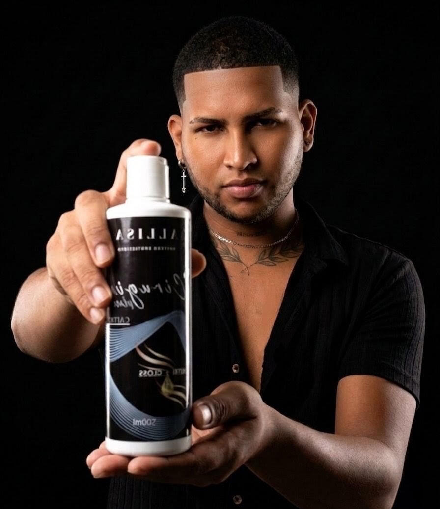 Ideal para cabellos tinturados y decolorados, sin brillo. Con frizz, quebrados y porosos, todo largo , más obsequio. S/ 269.90